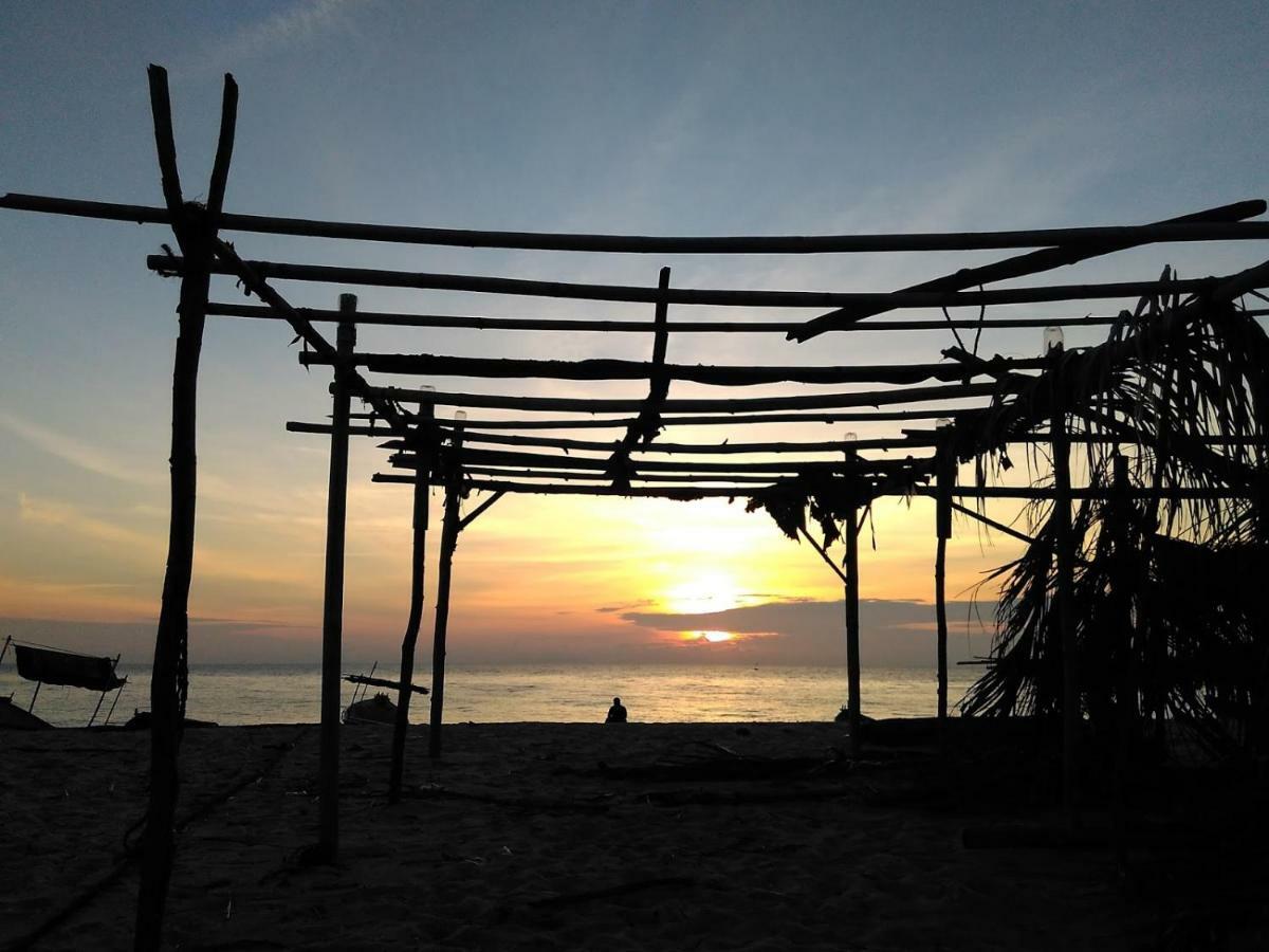 Homestay Memori ドゥングン エクステリア 写真